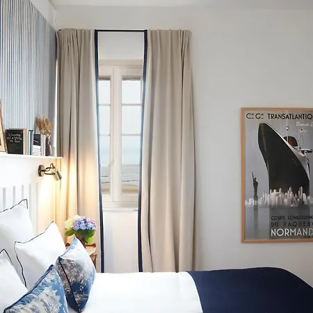 Le Flaubert Отель 4*