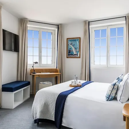 Le Flaubert Отель