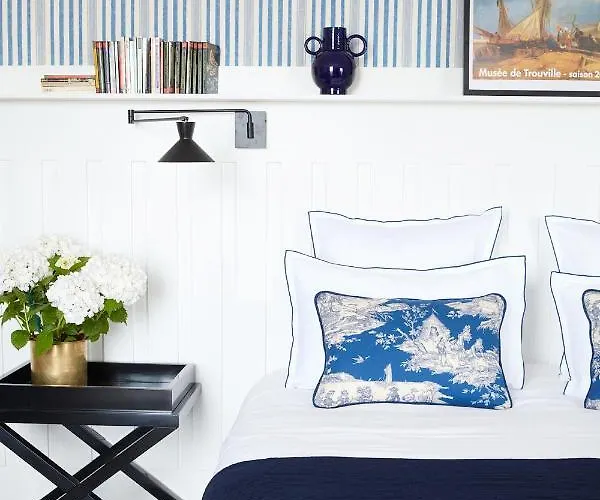 Le Flaubert 호텔 4*